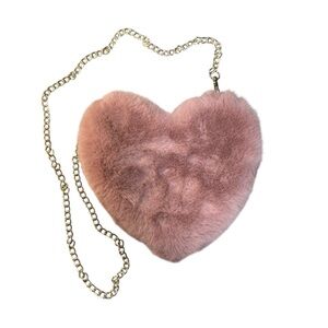 🤑5/$25 SHEIN Blush Pink Heart Faux Fur Crossbody with Gold Chain
